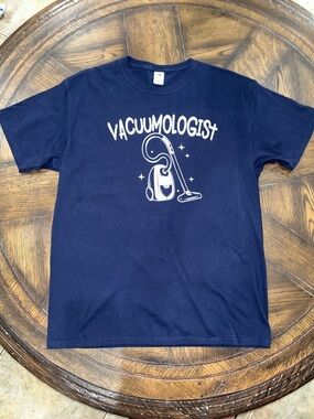 Vacuumologist Graphic Tee - Navy Blue Large 100% cotton preowned SOFT
